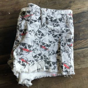 Skull shorts